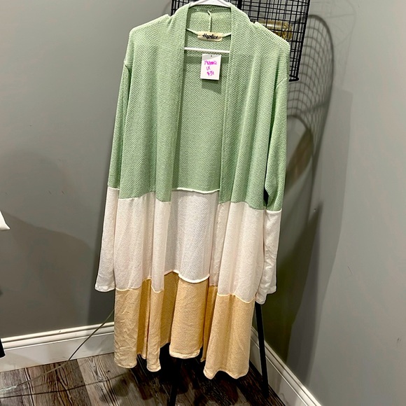 Lightweight sweater - Picture 1 of 2